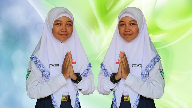 <center>Puisi Sedih (Terimakasih untuk ayah dan ibu)</center> video